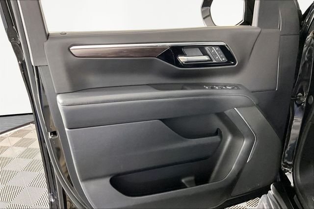 Used 2025 Black Chevrolet LT image 19