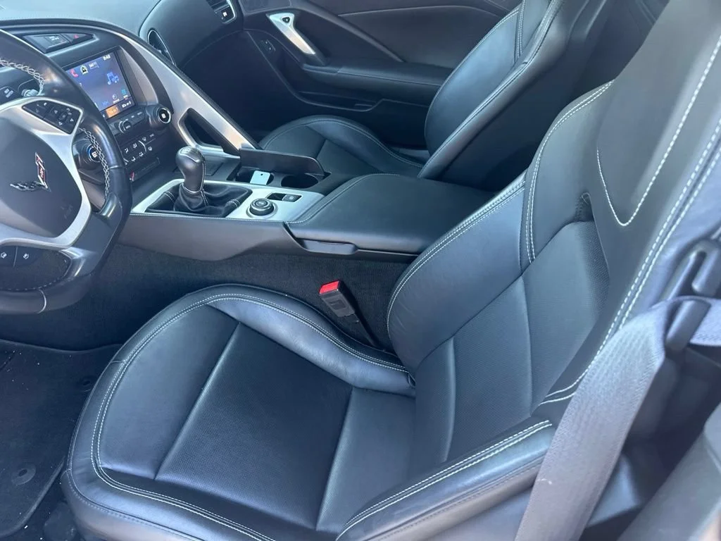 Used 2017 LONG BEACH RED METALLIC TINTCOAT Chevrolet Z51 1LT image 3