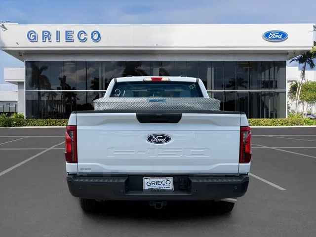 New 2026 Oxford White Ford XL image 4