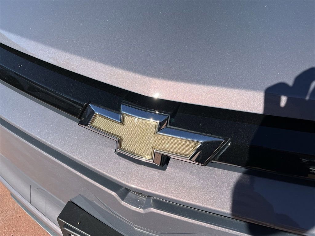 New 2026 Galaxy Gray Metallic Chevrolet LT image 29