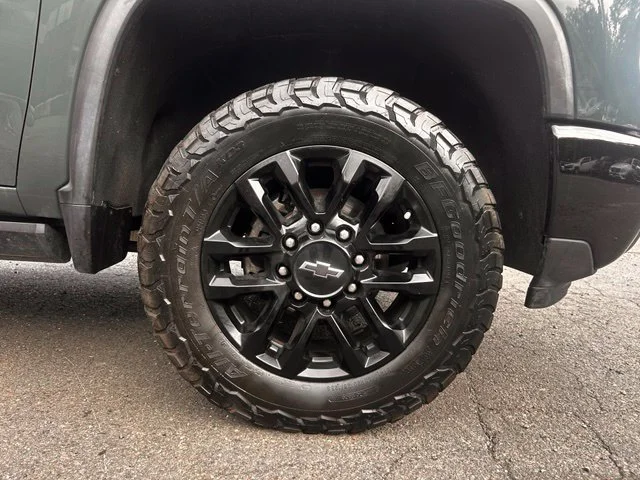 Used 2025 Gray Chevrolet LTZ image 39