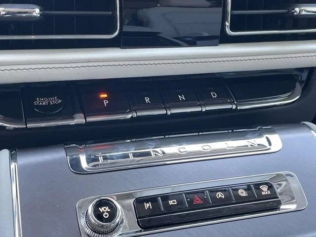 Used 2025 Infinite Black Metallic Lincoln Premiere image 45