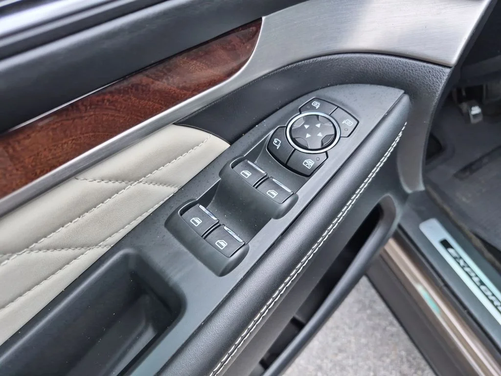 Used 2016 Brown Ford Platinum image 18