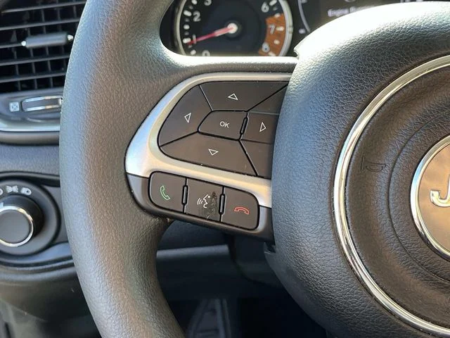 Used 2023 Black Jeep Latitude image 27