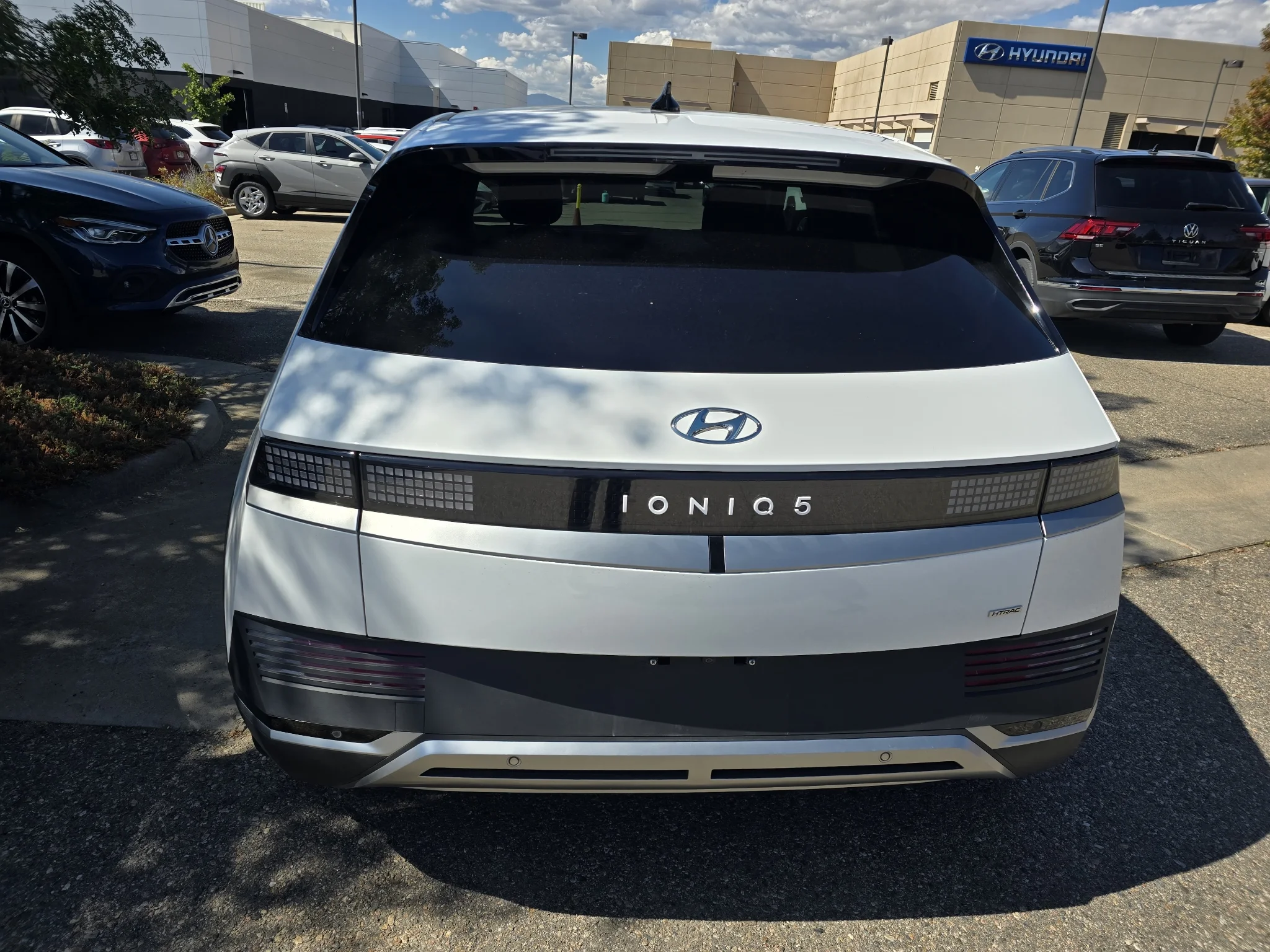 Used 2024 Atlas White Hyundai SEL image 16