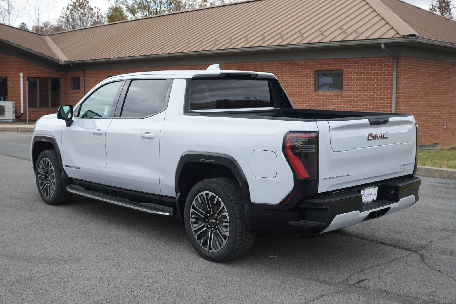 New 2026 Glacier White Tricoat GMC Denali Standard Range image 7