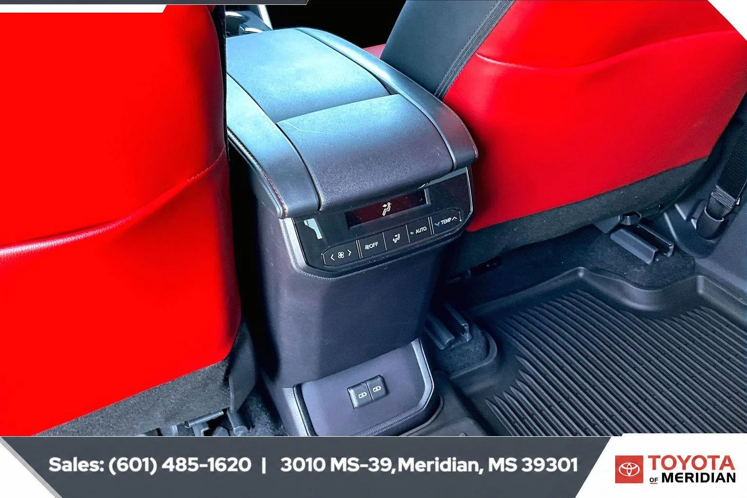 Used 2025 Celestial Silver Metallic Toyota XSE image 25