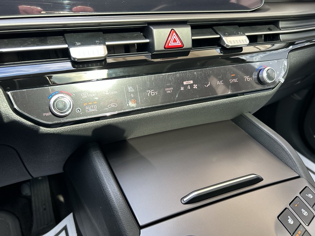 New 2026 Gravity Gray Kia SX Prestige image 24