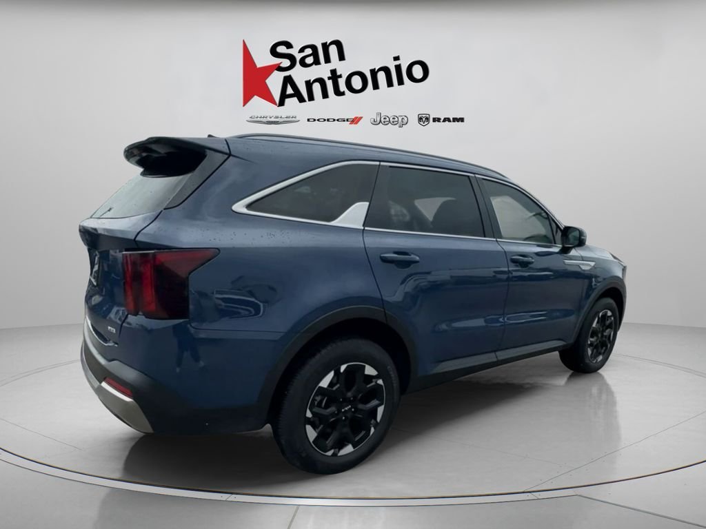 Used 2025 Black Kia S image 15