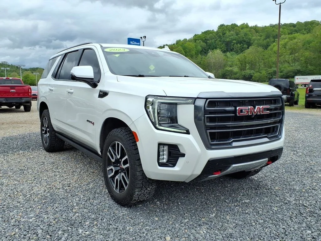 Used 2023 White GMC AT4 image 1