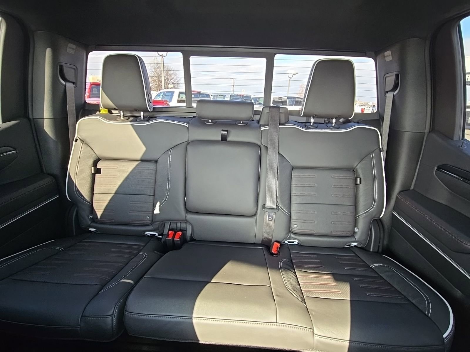 2026 GMC Sierra 1500 AT4X - Photo 36