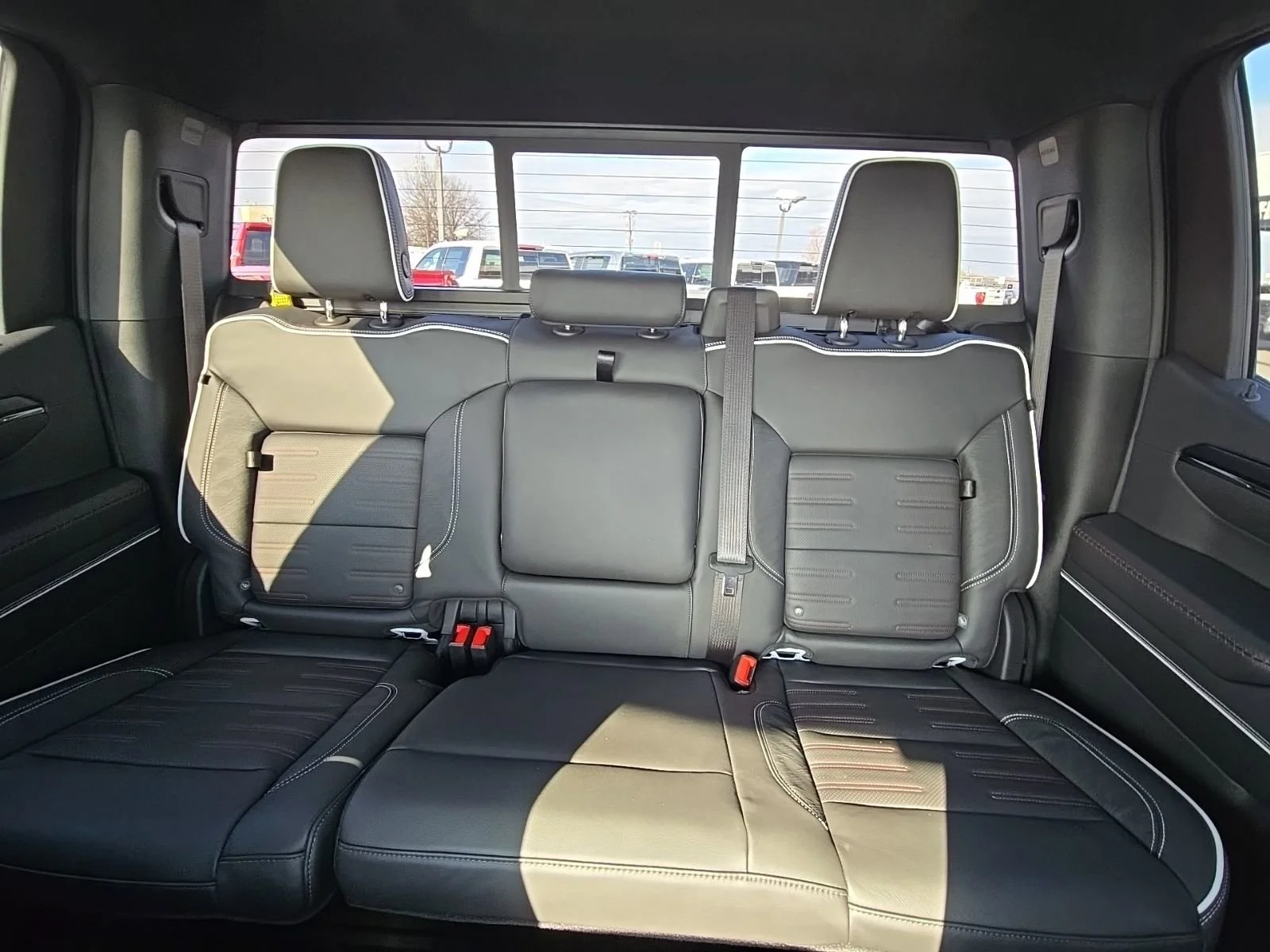 2026 GMC Sierra 1500 AT4X - Photo 36