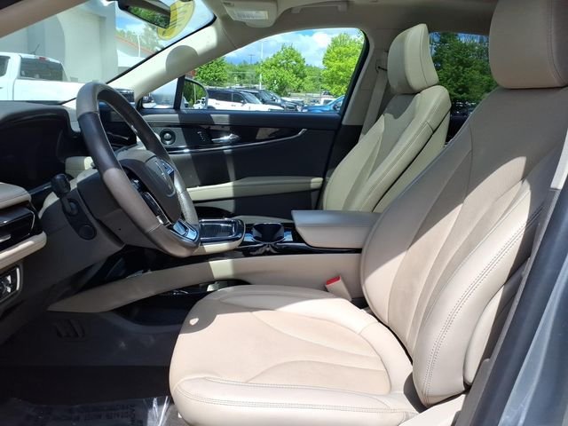 Used 2023 Radiance Metallic Lincoln Reserve image 9