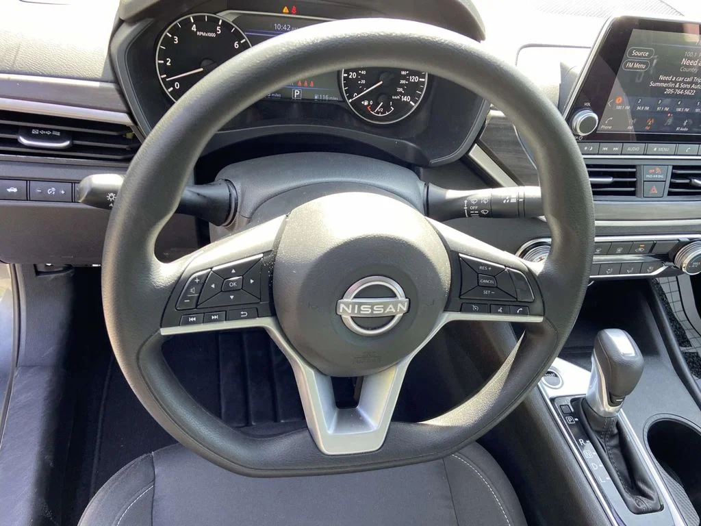 Certified Used 2025 Gun Metallic Nissan SV image 16