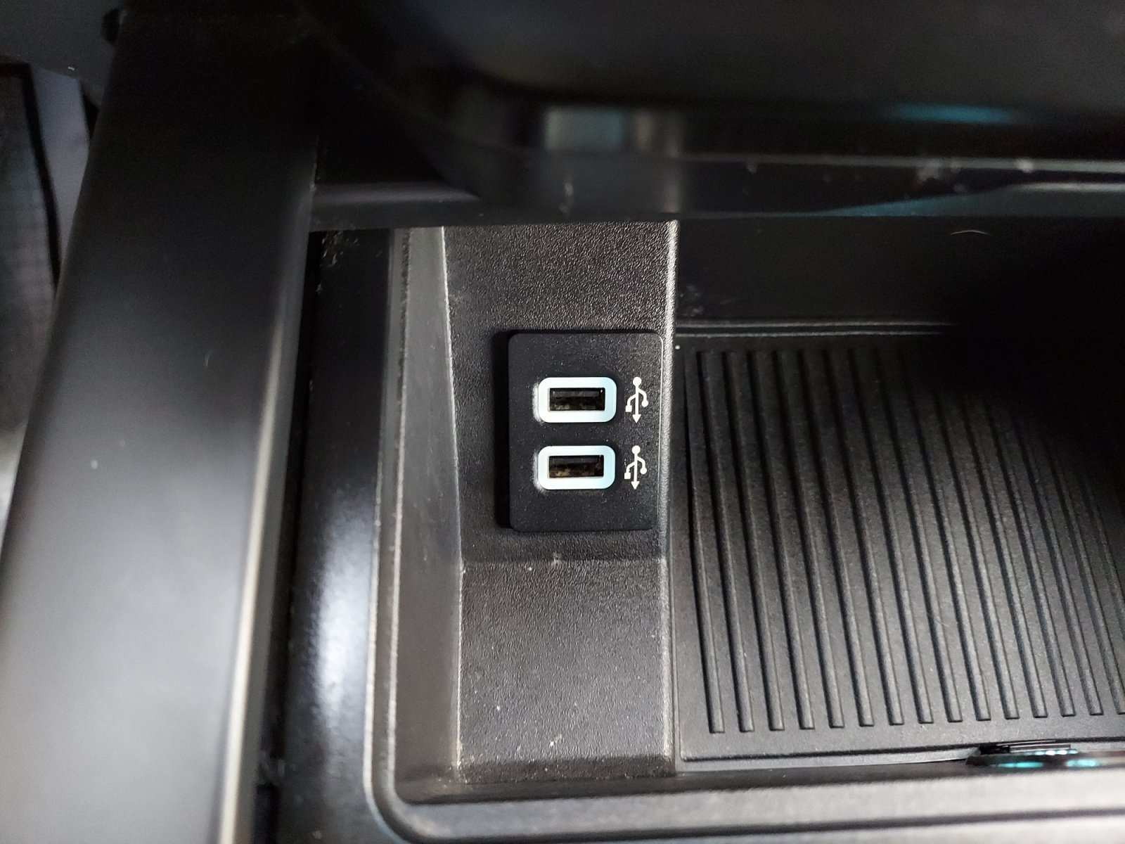 Used 2018 Magnetic Metallic Ford XL image 21