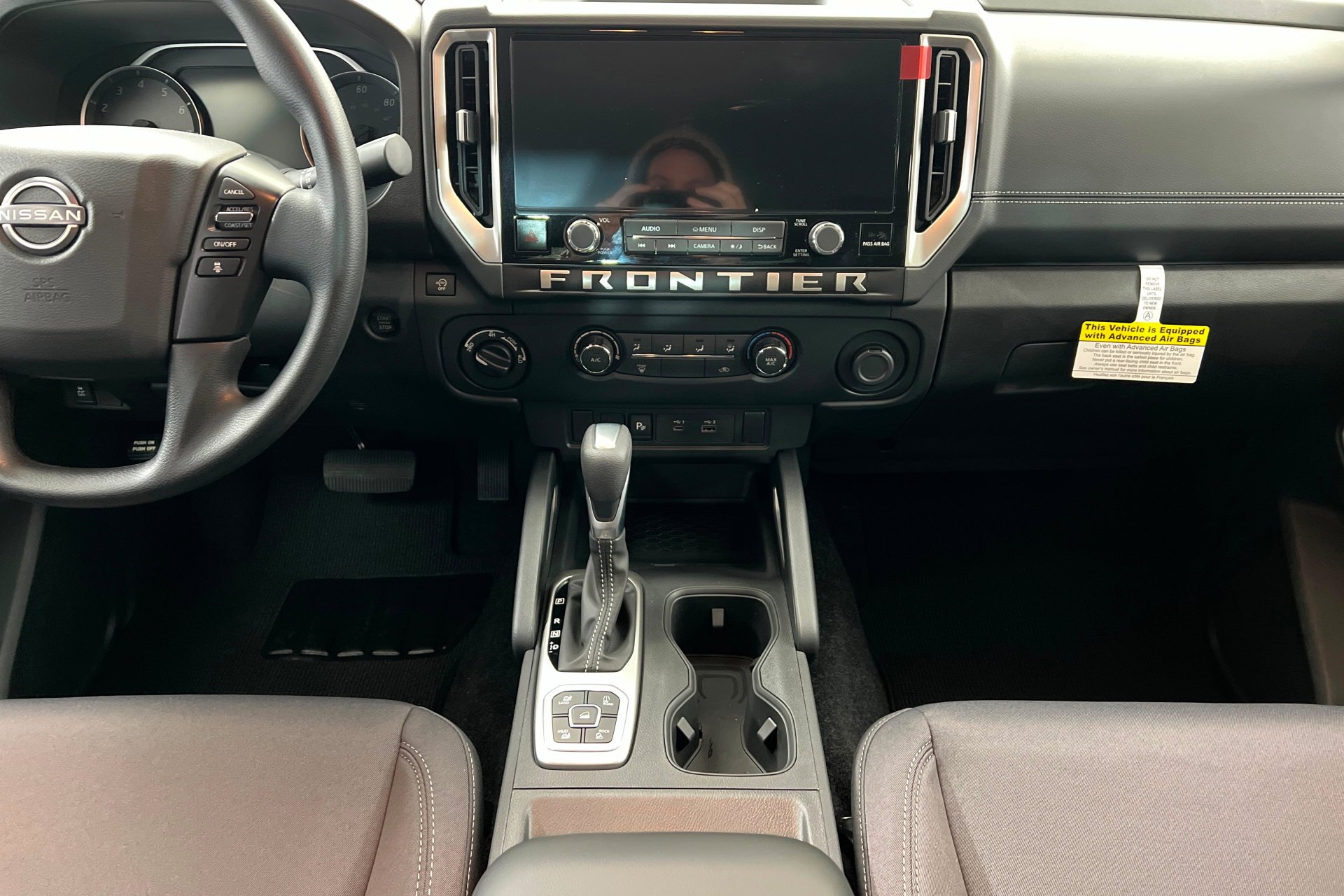 2026 Nissan Frontier SV - Photo 14