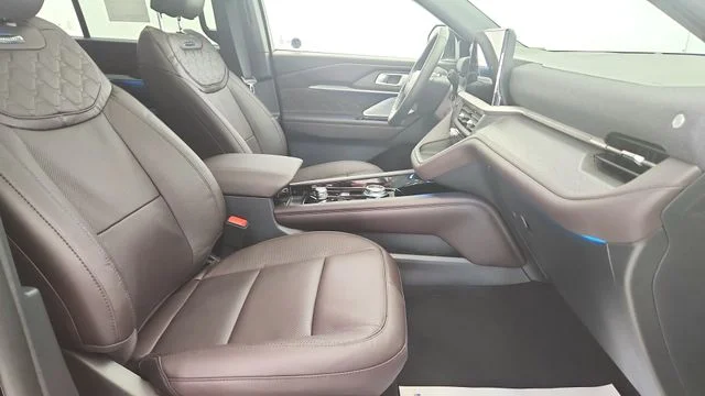 New 2026 Agate Black Metallic Ford Platinum™ image 51