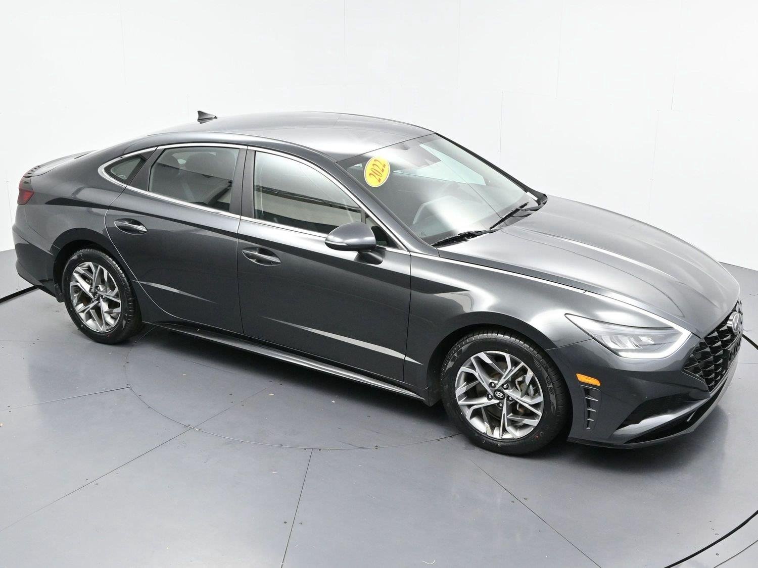 Used 2022 Portofino Gray Hyundai SEL image 31