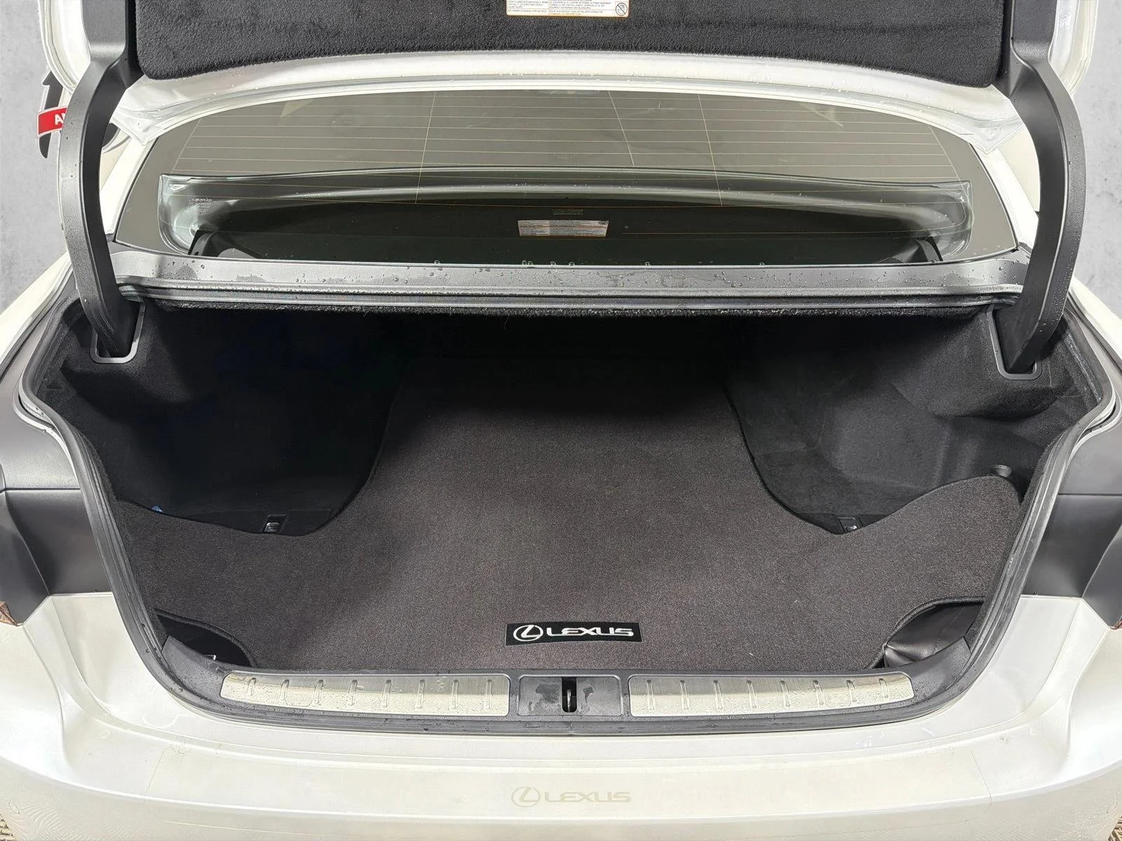 Used 2022 White Lexus LS 500 image 20