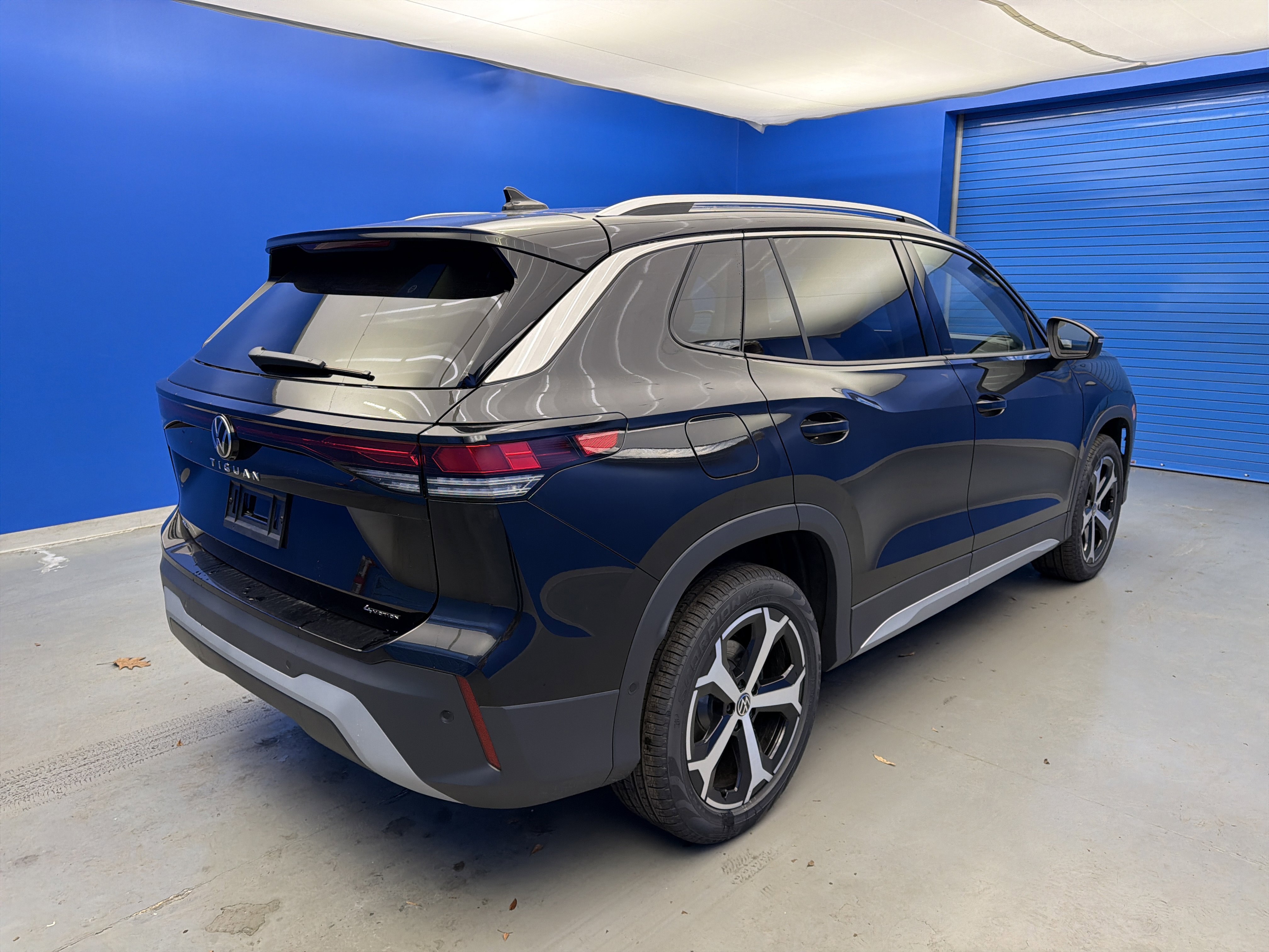 2026 Volkswagen Tiguan SE - Photo 7