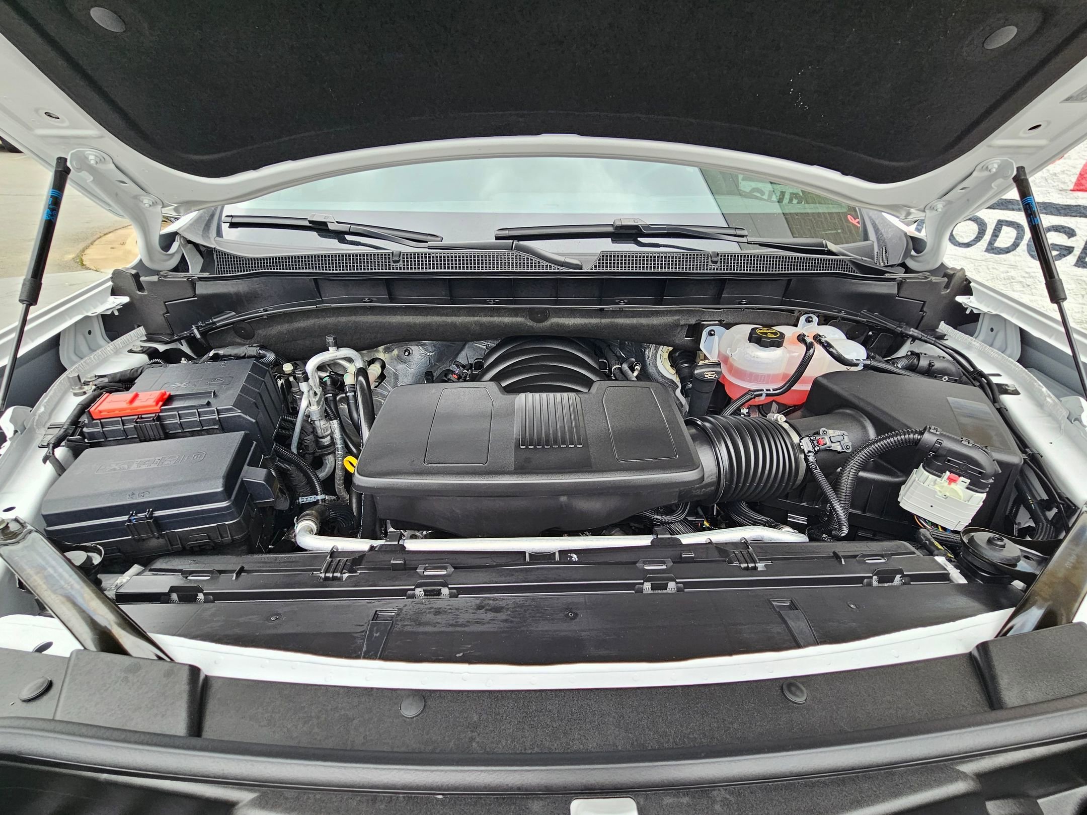 Used 2026 Summit White Chevrolet Z71 image 31