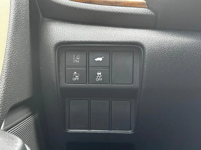 Used 2018 Beige Honda EX-L image 16