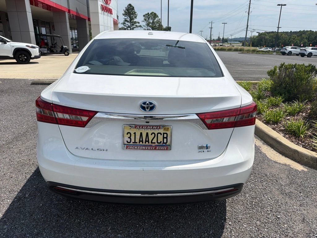 Used 2018 Blizzard Pearl Toyota  image 5