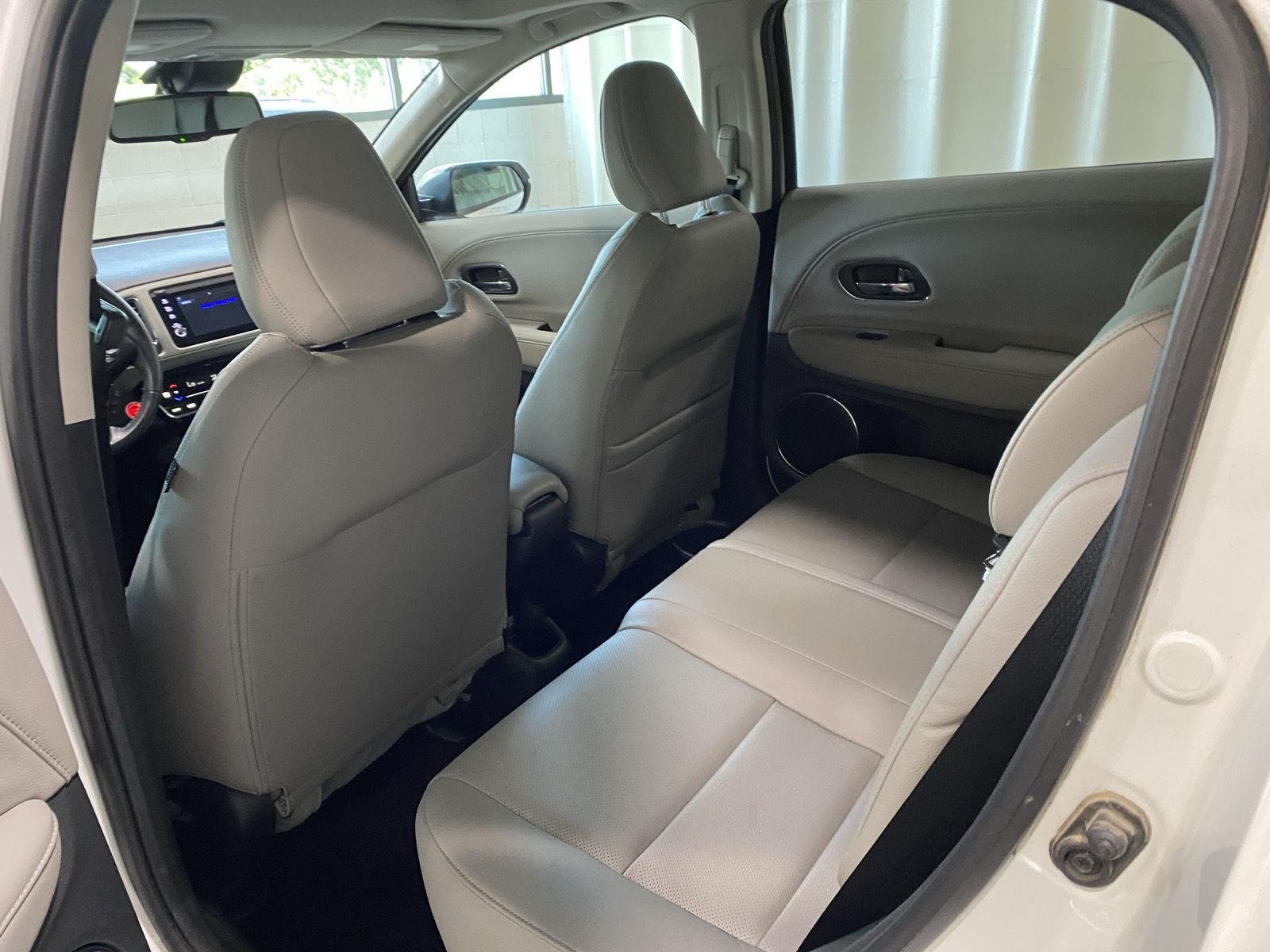 Used 2021 Platinum White Pearl Honda EX-L image 17