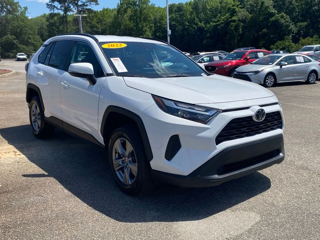 Used 2022 White Toyota XLE image 1