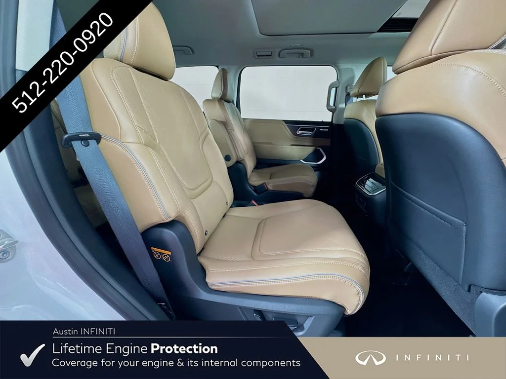 New 2027 White INFINITI LUXE image 38