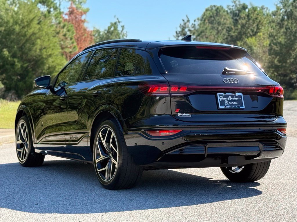 2025 Audi SQ6 e-tron Prestige - Photo 13