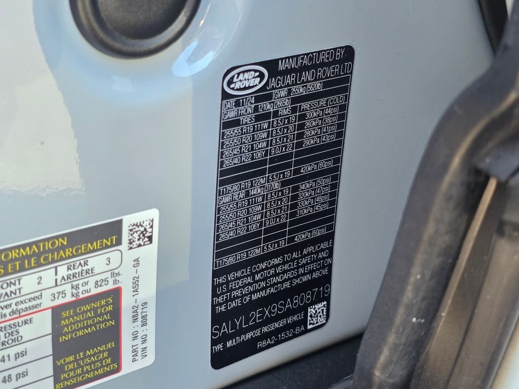 Certified Used 2025 Gray Land Rover Dynamic SE image 37