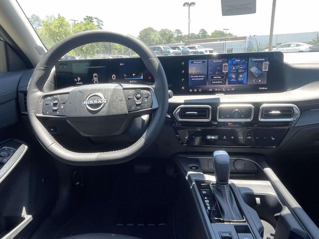 New 2026 Atlantic Gray Metallic / Super Black Two-tone Nissan SR image 12