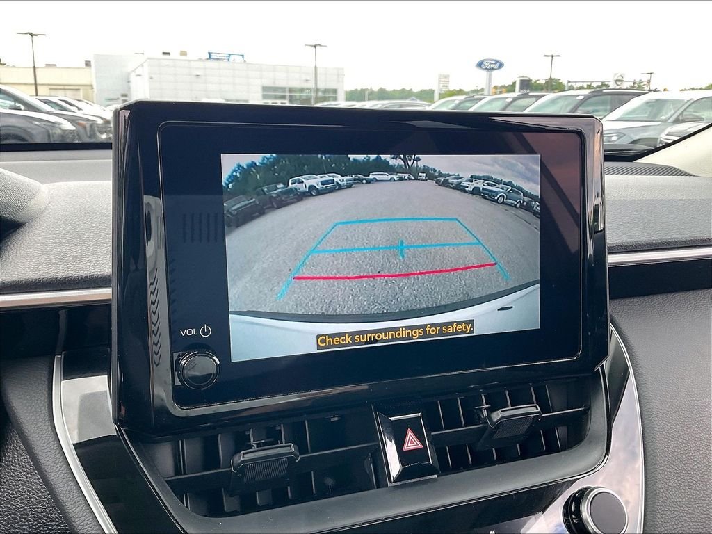 Used 2024 Wind Chill Pearl Toyota LE image 18