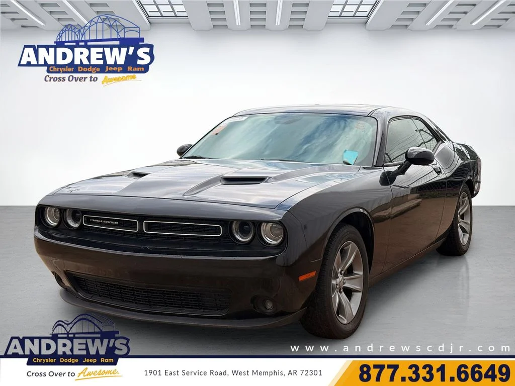 2019 Dodge Challenger SXT Auto's photo