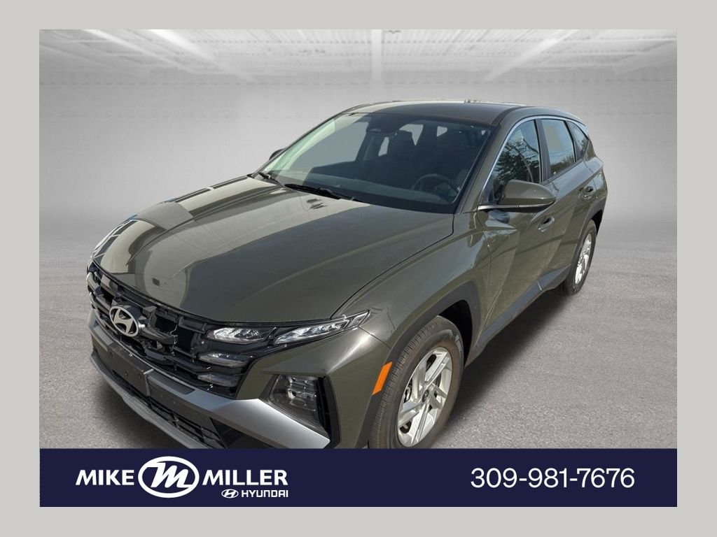 Certified Used 2025 Green Hyundai SE image 1