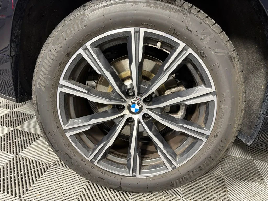 Certified Used 2026 Carbon Black Metallic BMW xDrive40i image 12