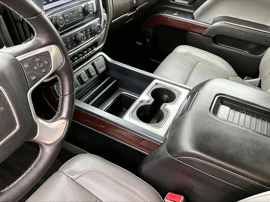 Used 2018 Gray GMC SLT image 21