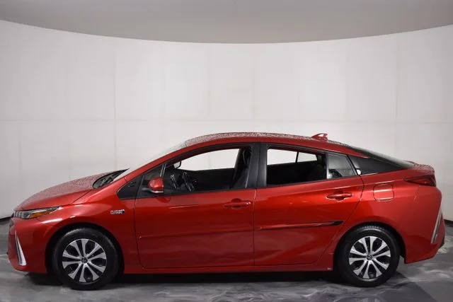 Used 2021 Red Toyota XLE image 4