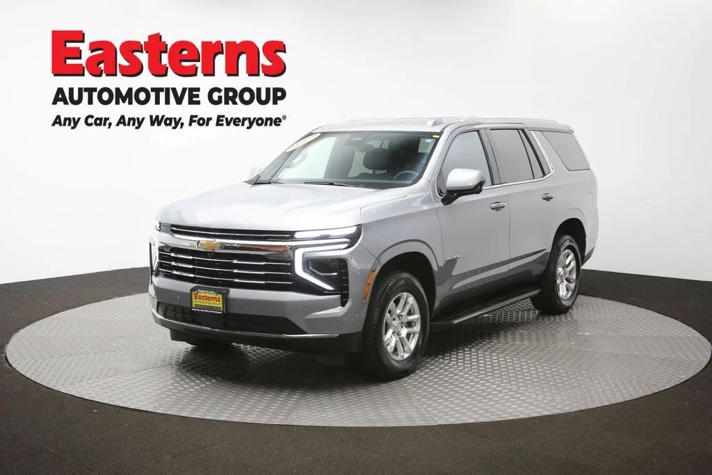 Used 2025 Gray Chevrolet LT image 59