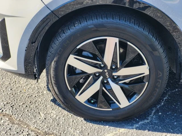 Used 2023 Gray Kia EX image 9