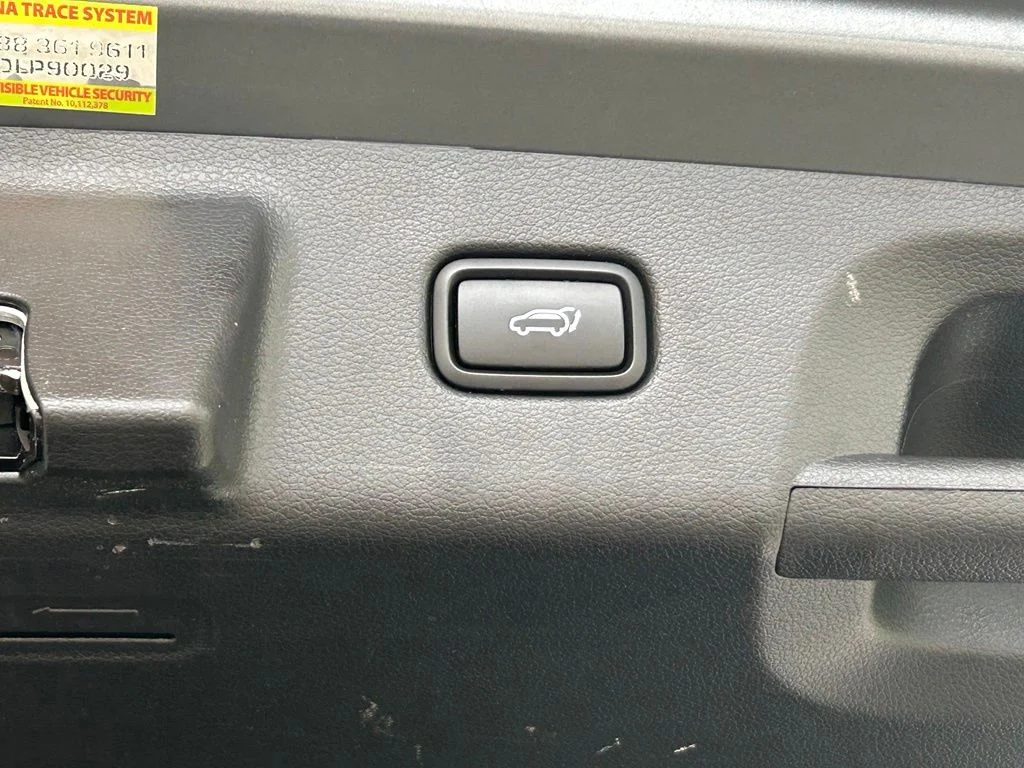 Used 2025 Gray Hyundai SEL image 29
