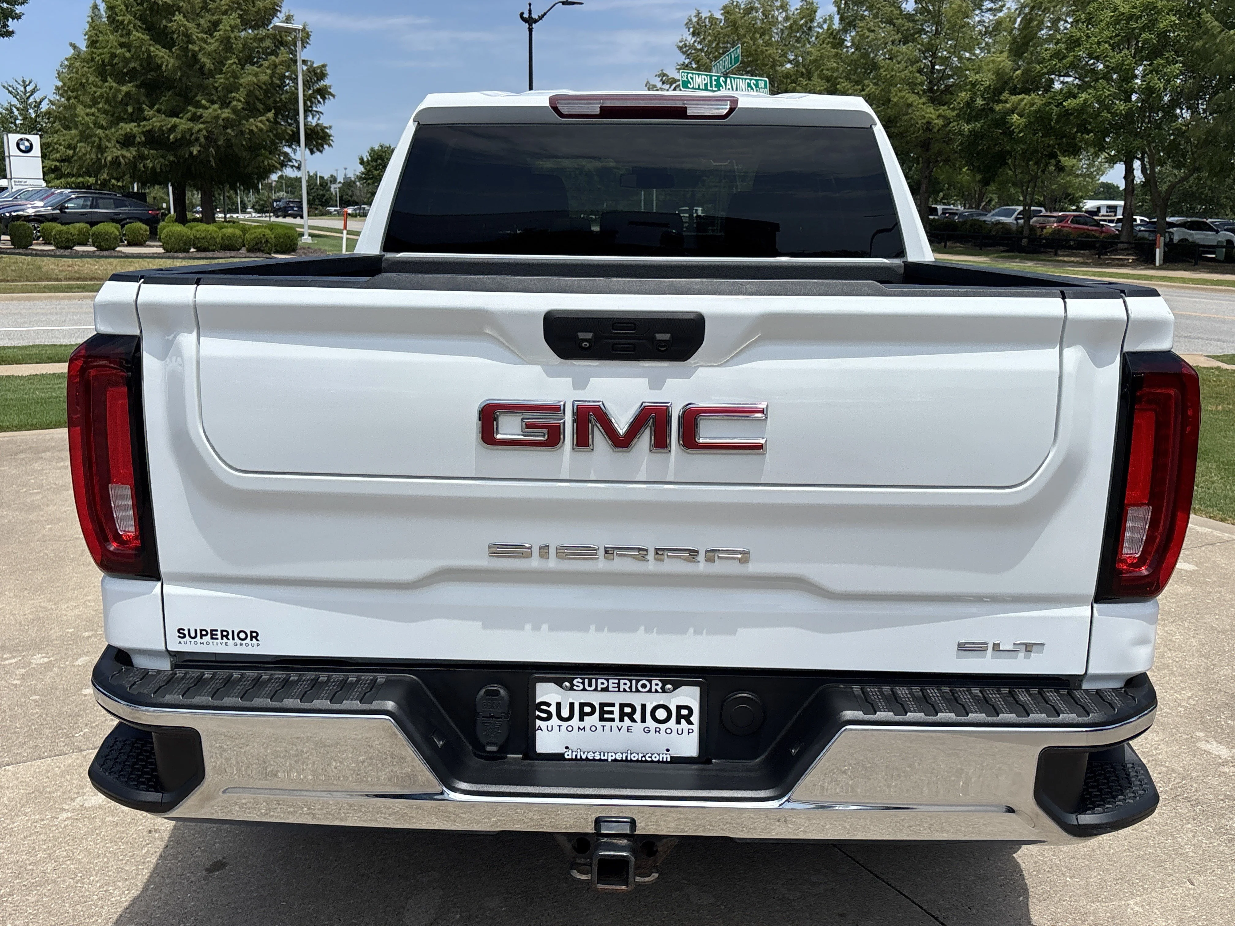Used 2022 Summit White GMC SLT Crew Cab 4WD image 5