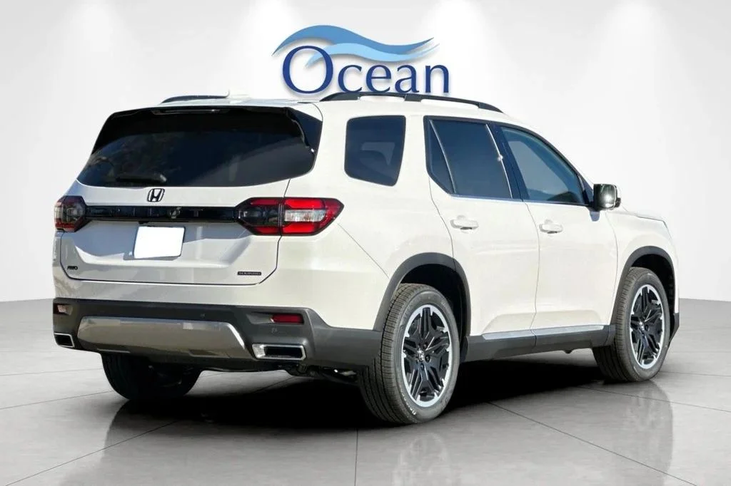 New 2026 Platinum White Pearl Honda Touring image 5