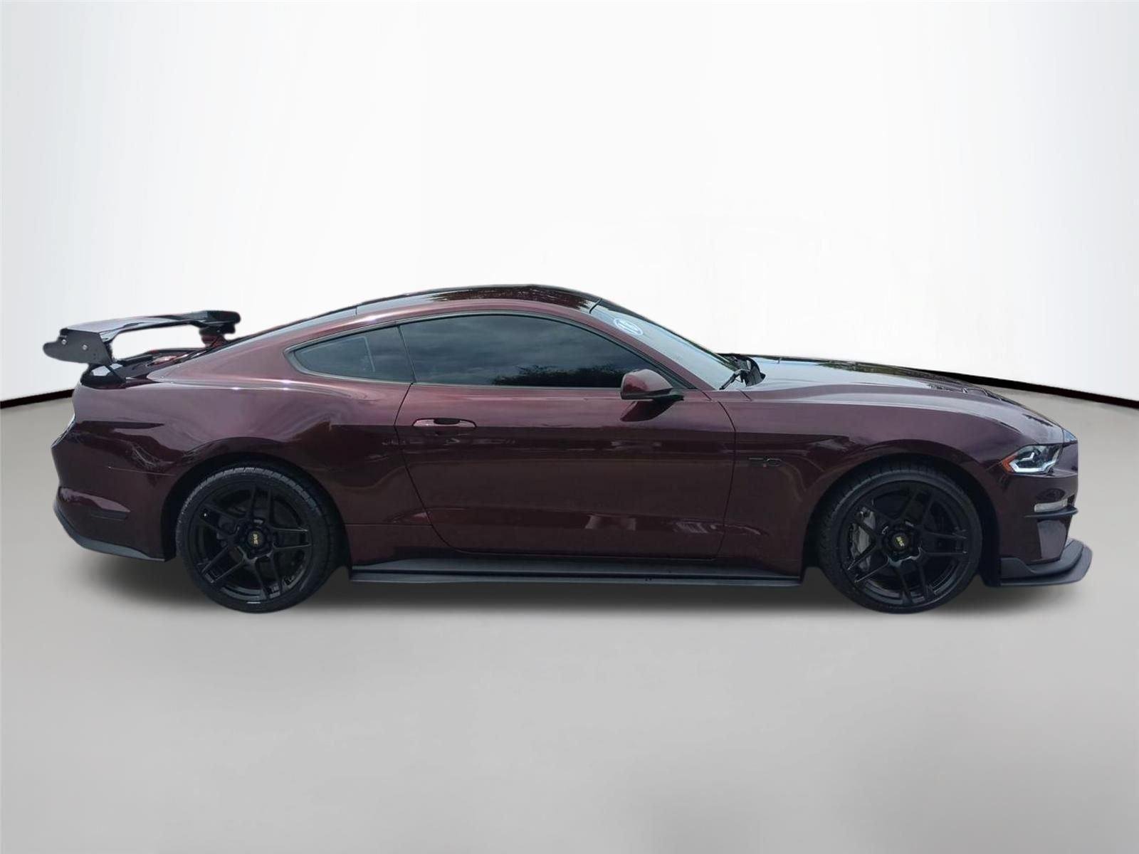 Used 2018 Royal Crimson Metallic Tinted Clearcoat FORD GT image 6