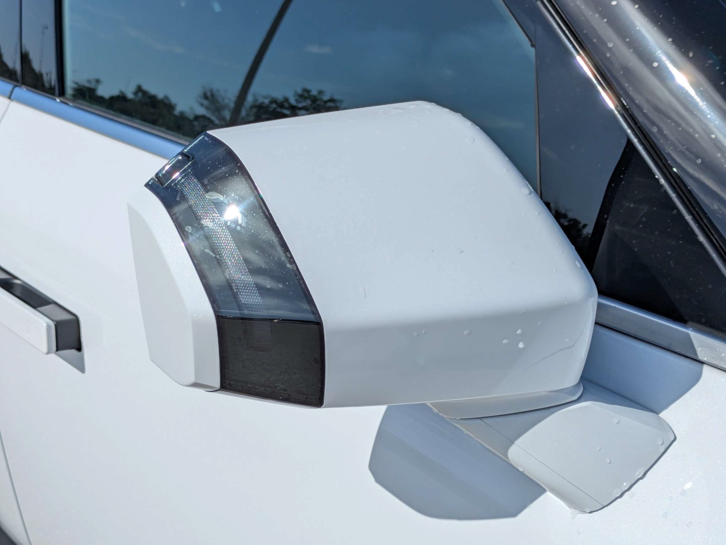 New 2027 Glacial White Pearl Kia EX image 13