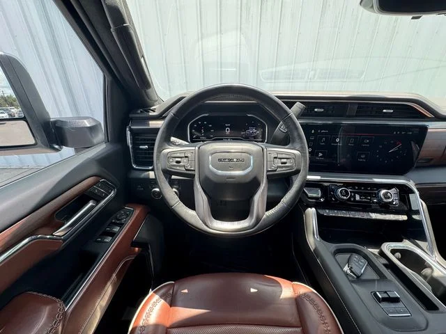 Used 2024 White Frost Tricoat GMC Denali Ultimate image 23