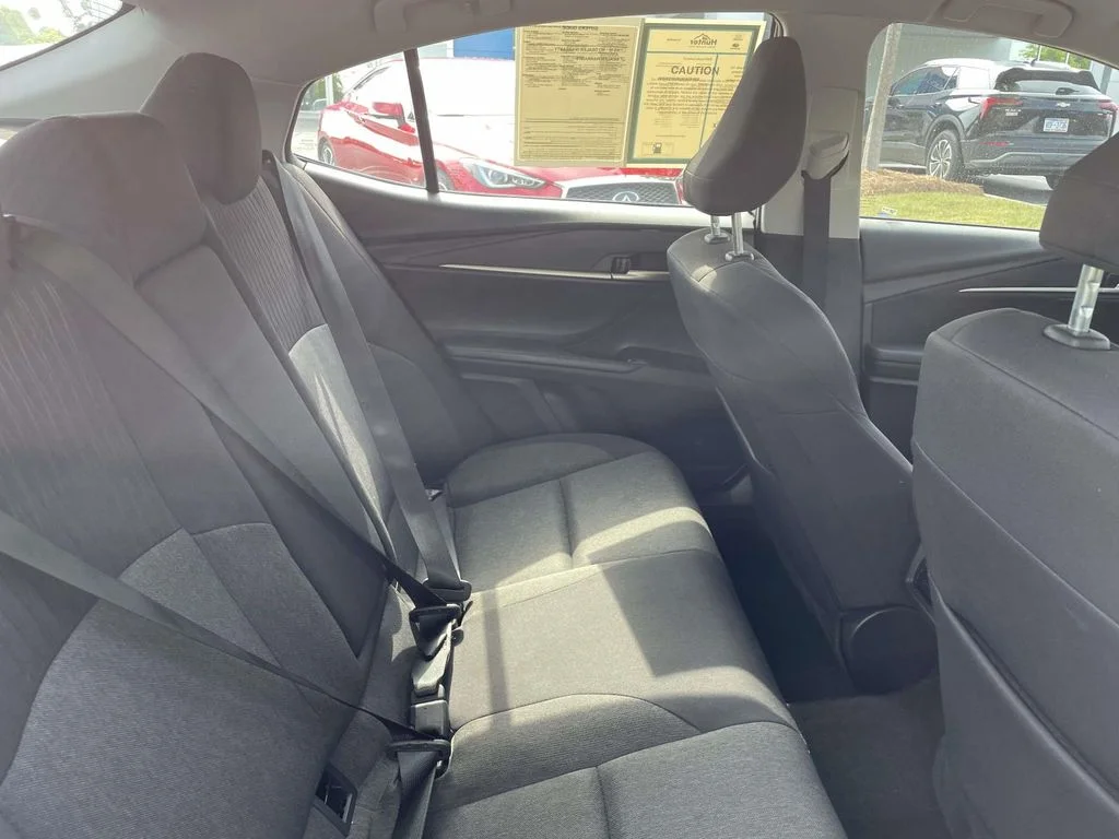 2025 Toyota Camry LE - Photo 11