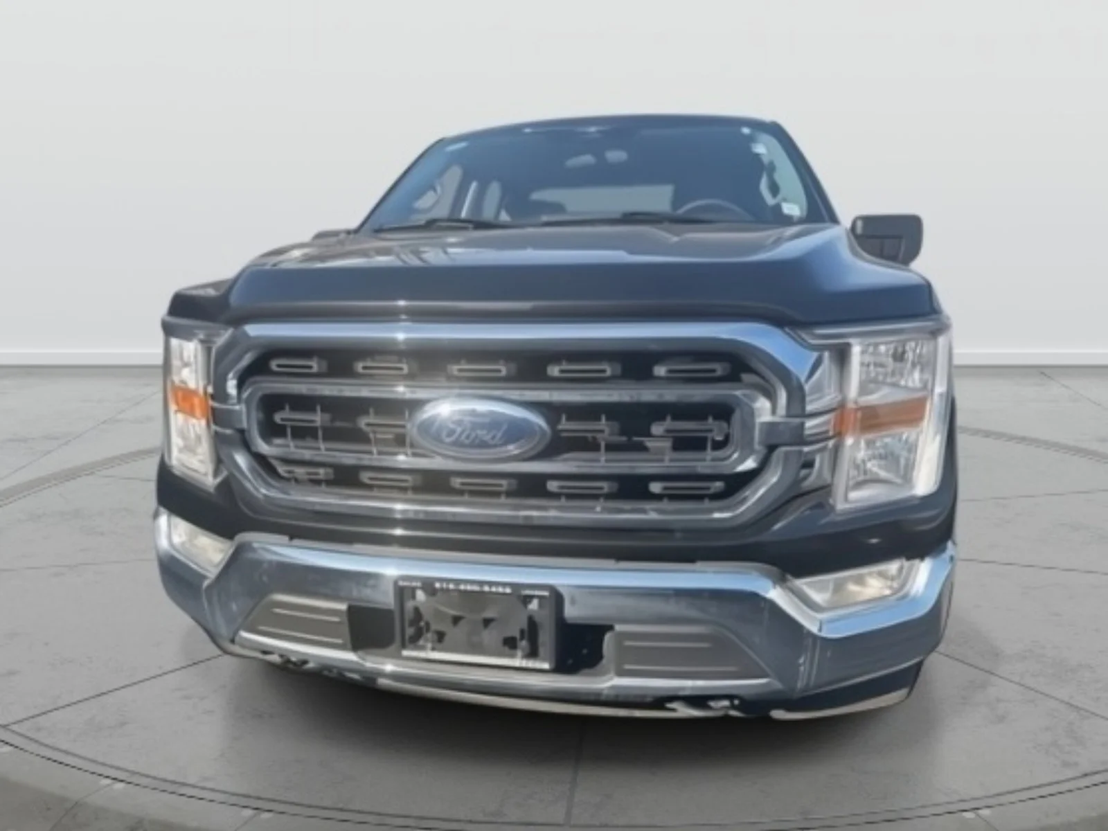 Used 2023 Black Ford XLT image 2