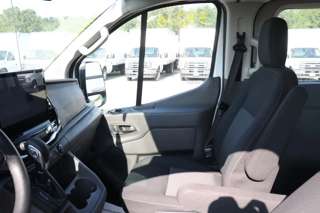 Used 2023 Oxford White Ford XLT image 15
